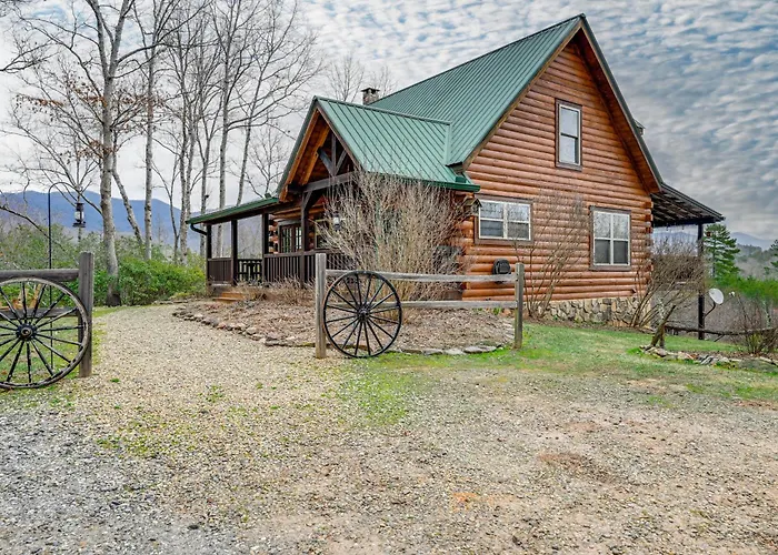 Mtn Views, Yard, & Fire Pit: Multi-Level Cabin