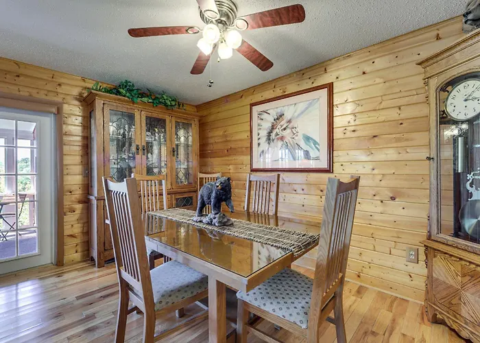 Million-Dollar Mtn Views: Cozy Home In Franklin!